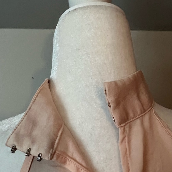 Kendall and Kylie Blouse - Picture 7 of 10